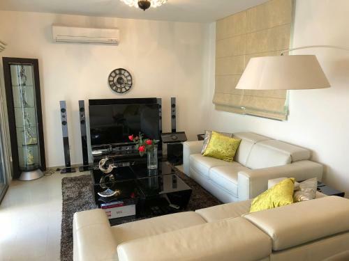 Marina View Villa 11