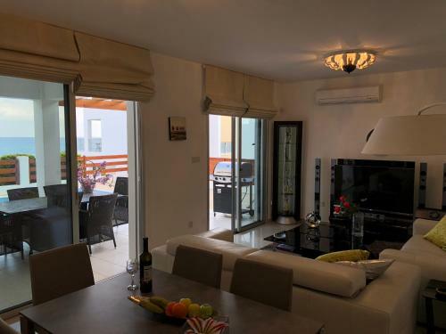 Marina View Villa 11