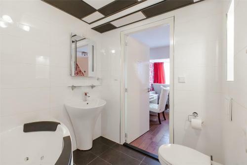 Hostal Alex Rooms Amsterdam Airport
