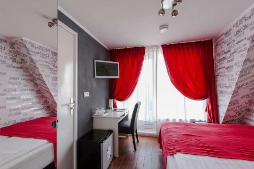 Hostal Alex Rooms Amsterdam Airport