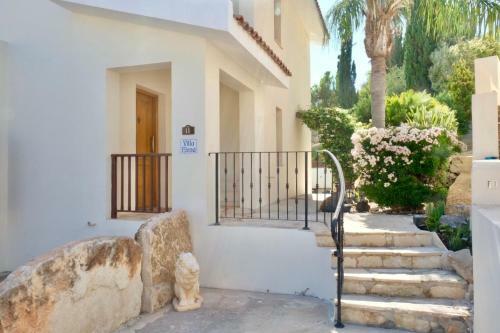 Villa On The First Line