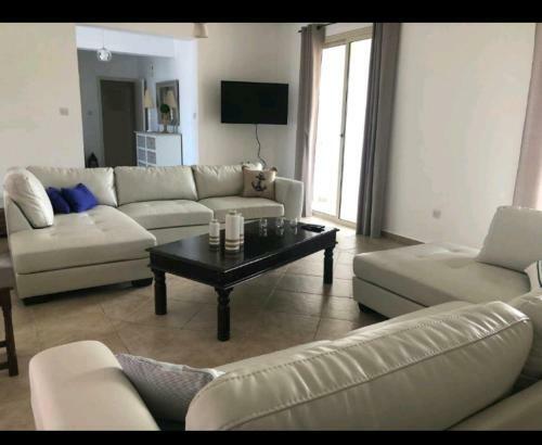 Paradise Villa 14-peyia