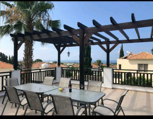 Paradise Villa 14-peyia