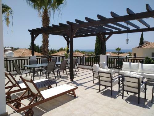 Paradise Villa 14-peyia