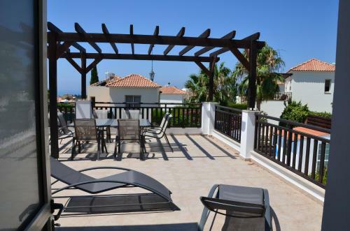 Paradise Villa 14-peyia