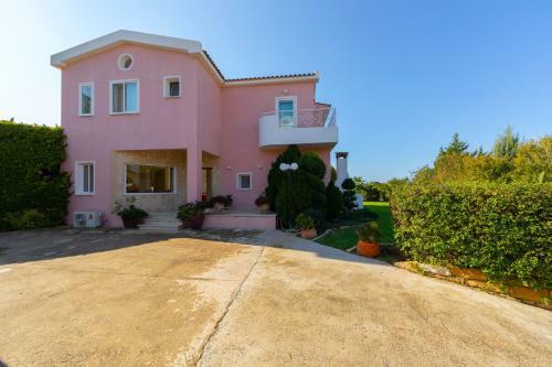 Villa Coral Bay View, Walking Distance To The Beach!