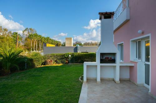 Villa Coral Bay View, Walking Distance To The Beach!