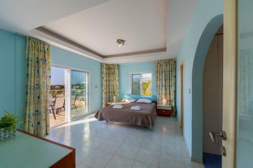 Villa Coral Bay View, Walking Distance To The Beach!