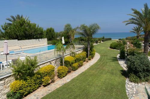 Villa Harmonia - 4 Bedroom Luxury Beach Front Villa With Private Swimming Pool
