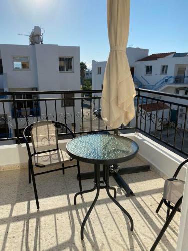 Riana Latchi Apartment