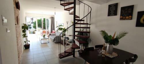 Apartamento Mediterranean Seaside Authentic Beach House