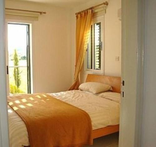 Remarkable 2-bed House In Poli Crysochous