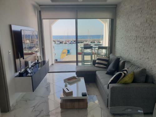 The Belvedere Apartment - Lachi Marina
