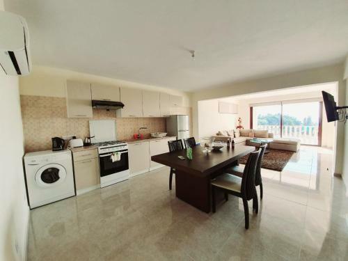 Joanna Sunset Apartments