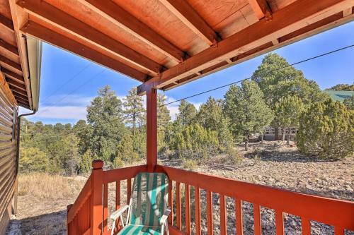 Peaceful Heber Getaway With Deck And Fire Pit!
