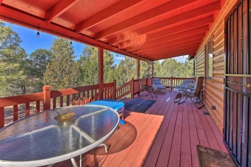 Peaceful Heber Getaway With Deck And Fire Pit!