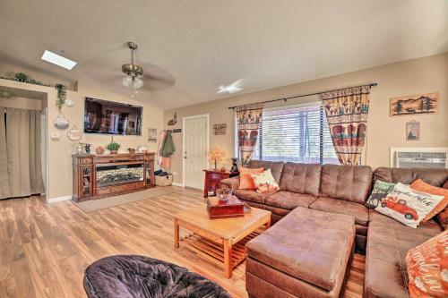 High Country Hideaway With Fire Pits And Grill!