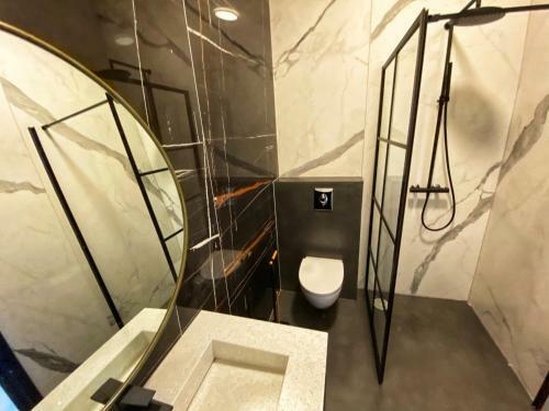 Broncks Apartment 3