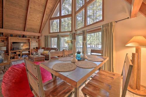 Pinetop Lakes Getaway With Wraparound Deck!