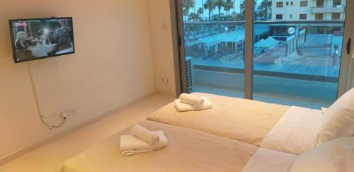 Apartamento Horizon Luxury Suite At Finikoudes Beach 304