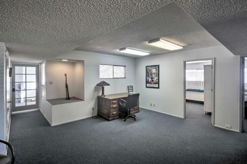 Kingman Apartment Less Than 2 Miles To Route 66 Sign!