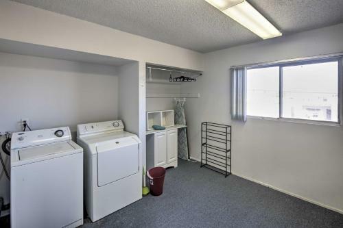 Kingman Apartment Less Than 2 Miles To Route 66 Sign!