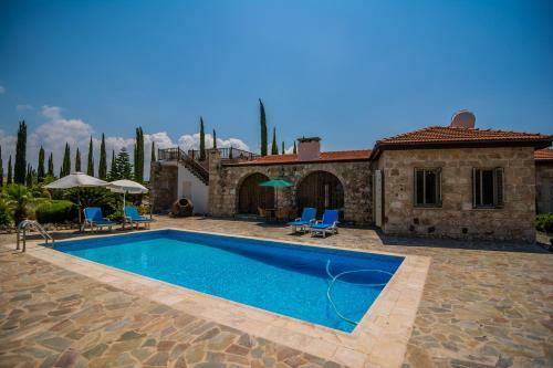 Gujadani Villa