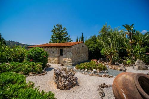 Gujadani Villa