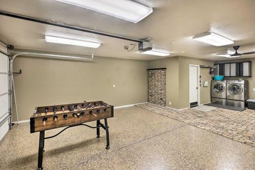 Quiet Havasu Home With Grill About 4 Mi To Marina!