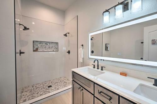 Luxurious Lake Havasu City Home With Private Yard!