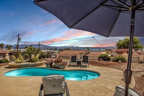 Lakeside Home W/ Pool & Views!