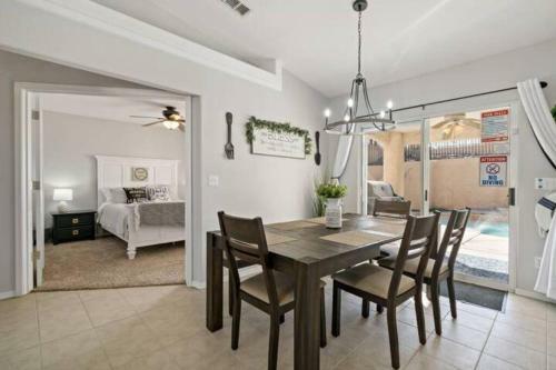 Villa Playpool Oasis-pool, Spa, Garage, Great Lake Views