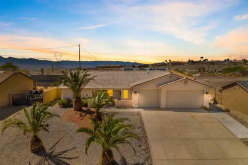 Villa Playpool Oasis-pool, Spa, Garage, Great Lake Views