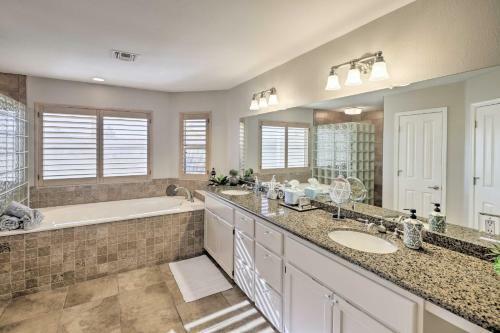 Airy Desert Escape With Pool, Lake Havasu Views