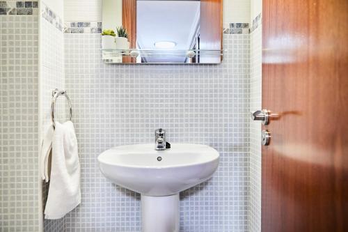 Apartamento Bermingham ( Terrace , Private Garage ,close To The Beach)