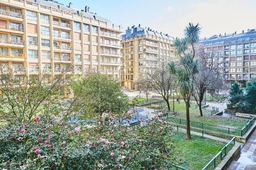 Apartamento Bermingham ( Terrace , Private Garage ,close To The Beach)