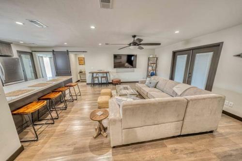 New! Beachy Lake Havasu Getaway