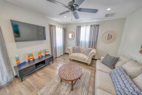 New! Beachy Lake Havasu Getaway