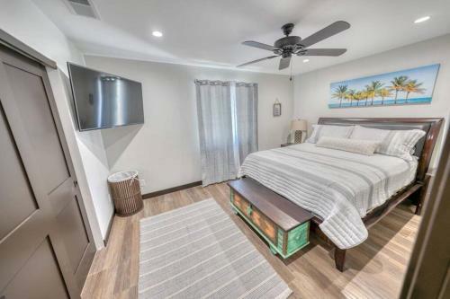 New! Beachy Lake Havasu Getaway