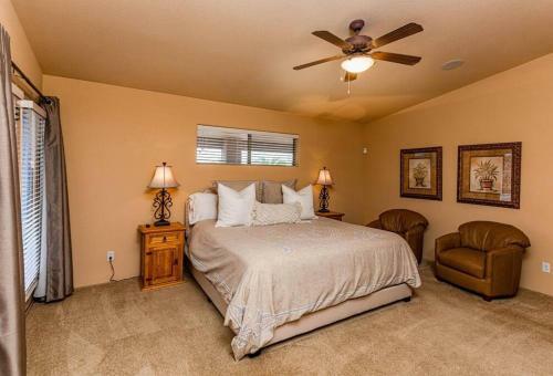 New! Lake Views Elevated Luxury W/ Heated Pool, Spa & Firepit