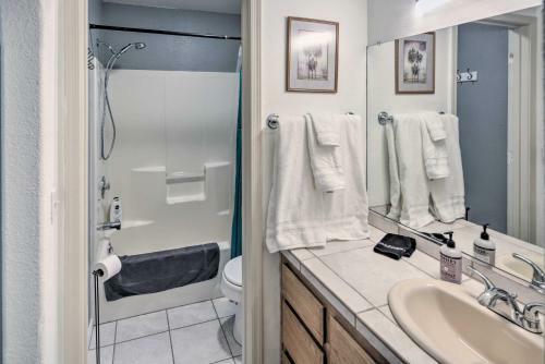Single-story Lake Havasu City Oasis With Yard!