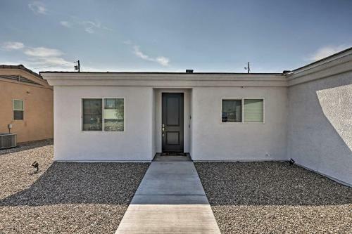 Modern Home With Fire Pit - 2 Miles To Lake!