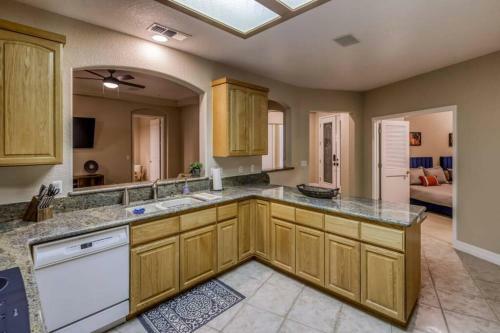 360 Lake Havasu Views With Pool & Bbq!