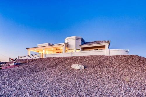 360 Lake Havasu Views With Pool & Bbq!