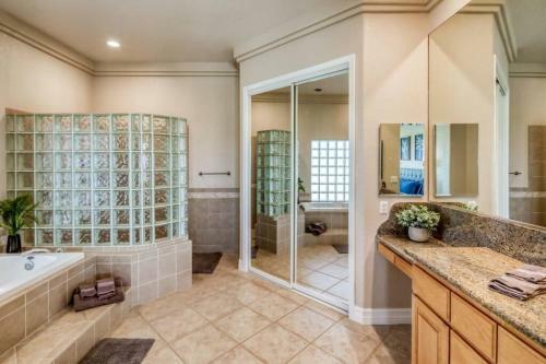 360 Lake Havasu Views With Pool & Bbq!