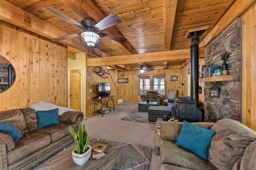 Sherwood Forest Cabin Nestled In The White Mtns!