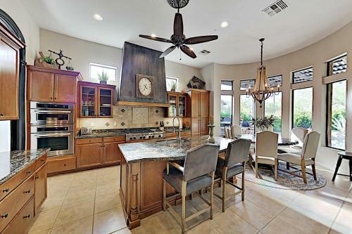Mesa Villa Heated Pool, Fire Pit And Golfing!