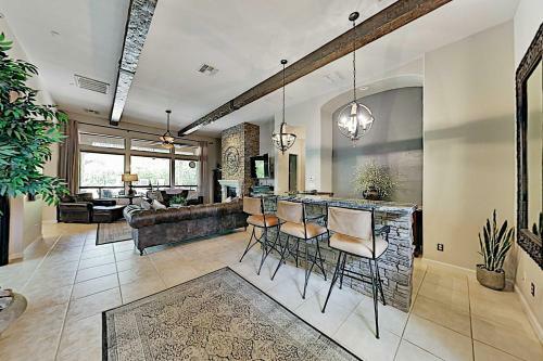Mesa Villa Heated Pool, Fire Pit And Golfing!