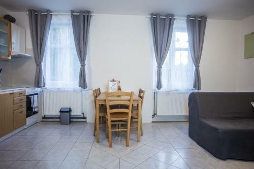 Apartm�ny Ve Mlejn?