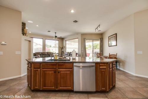 Amazing Litchfield 4 Bdrm Wsparkling Pool